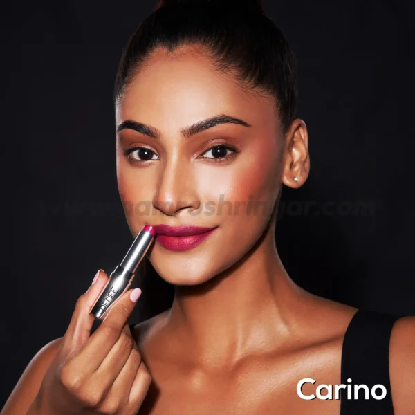 Renee Crush Glossy Lipstick (Cariño) - Model